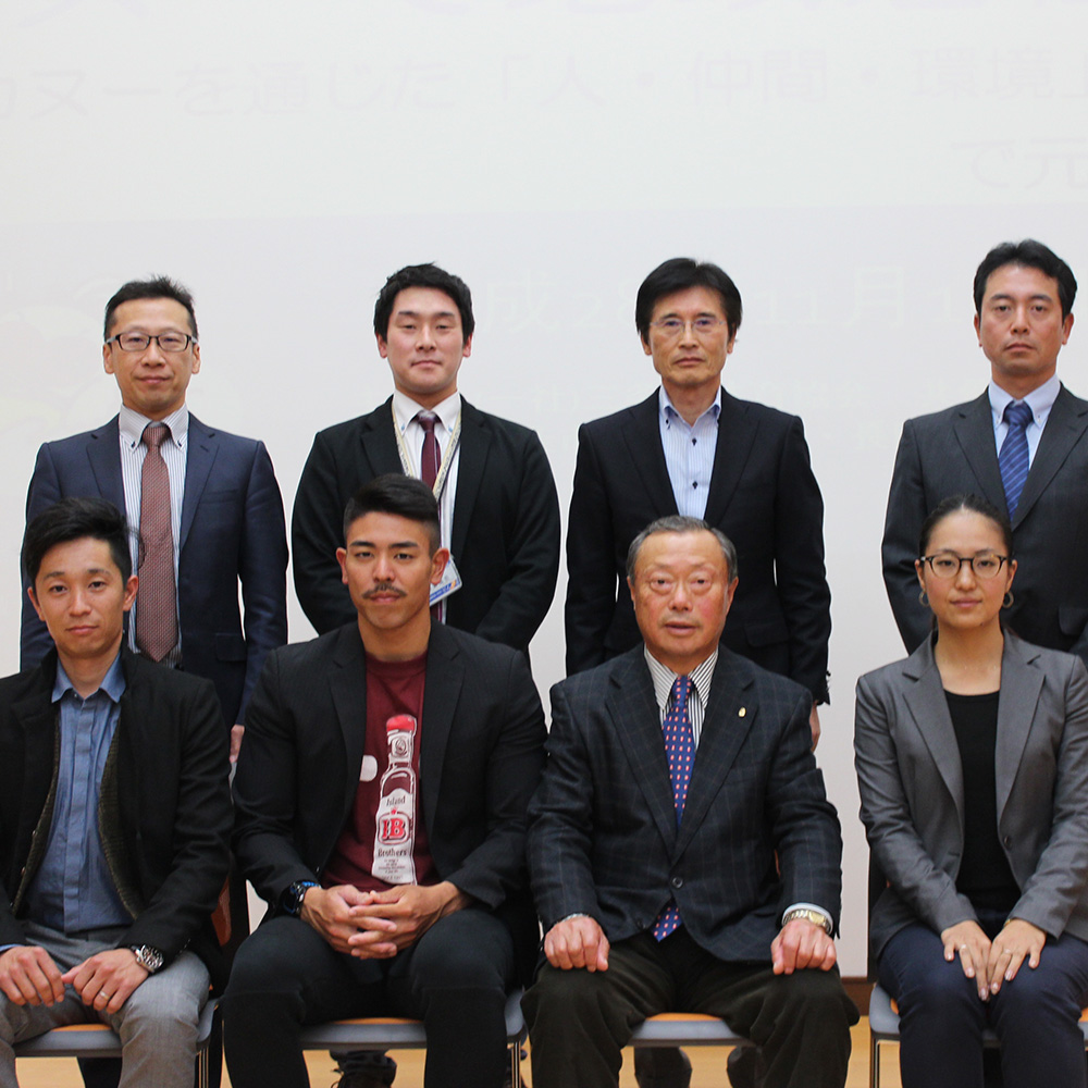 「カヌーで地域活性化」イベントで記念撮影
